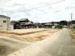 前面道路含む外観2